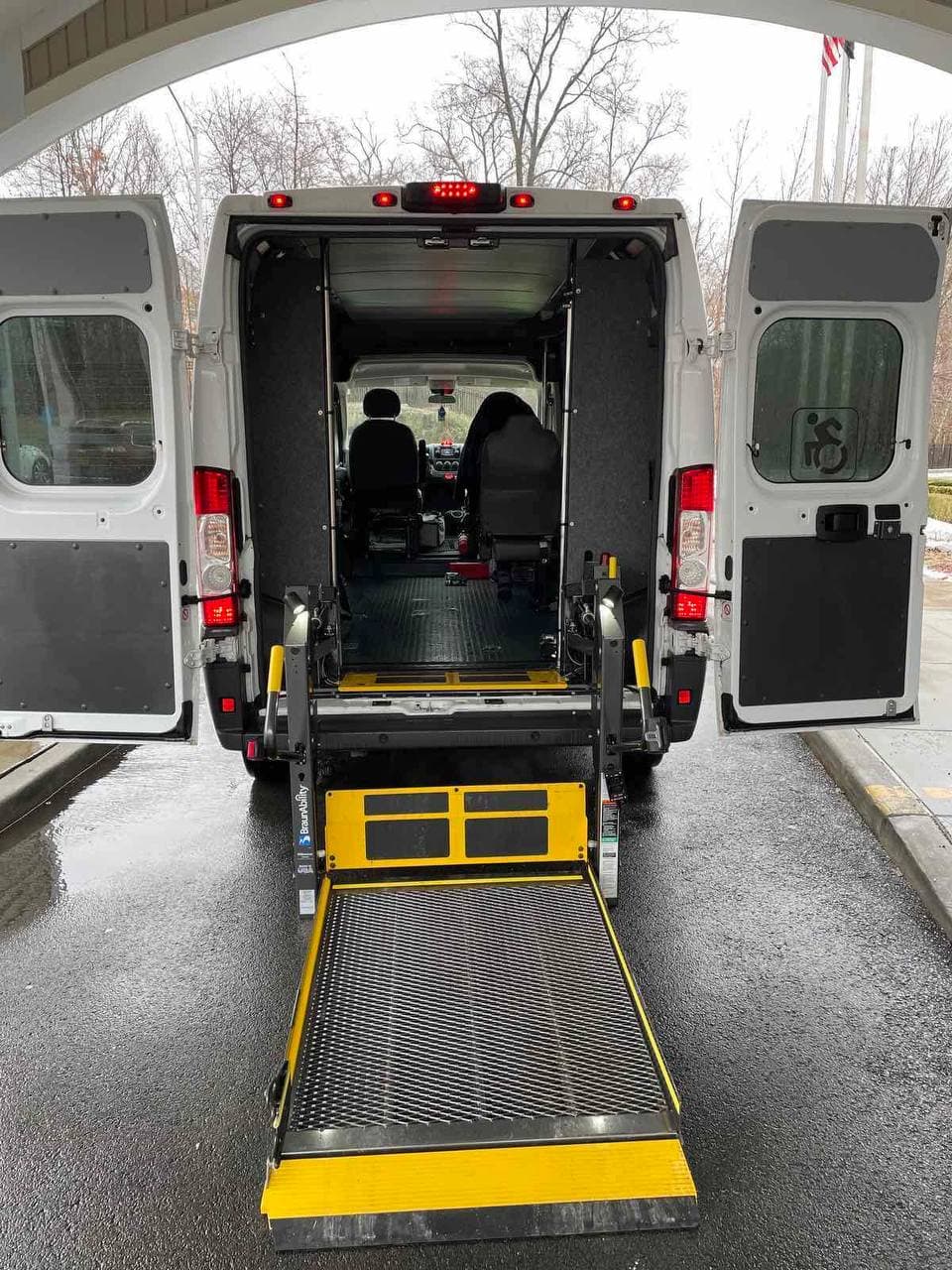 Express Ambulette vehicle photo